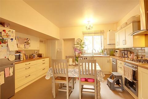 2 bedroom flat for sale, St. Andrews Road, Enfield, EN1