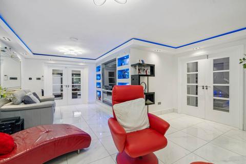 23 Woodfield Rise, Bushey, WD23 4QR