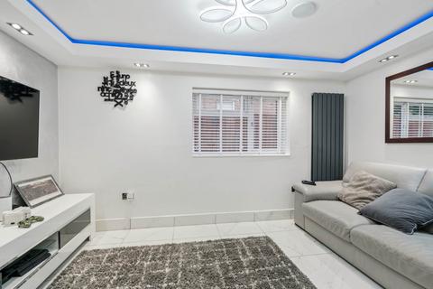 23 Woodfield Rise, Bushey, WD23 4QR
