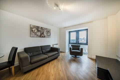 1 bedroom flat for sale, Uxbridge Road, London W3