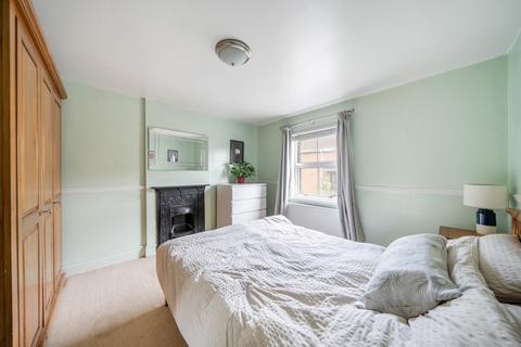 25 Bar End Road, Winchester, SO23 9NT