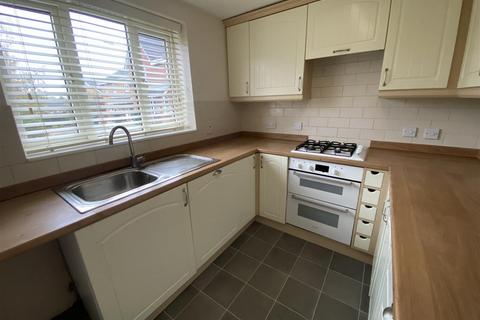 3 bedroom semi-detached house for sale, Middle Close, Swadlincote DE11