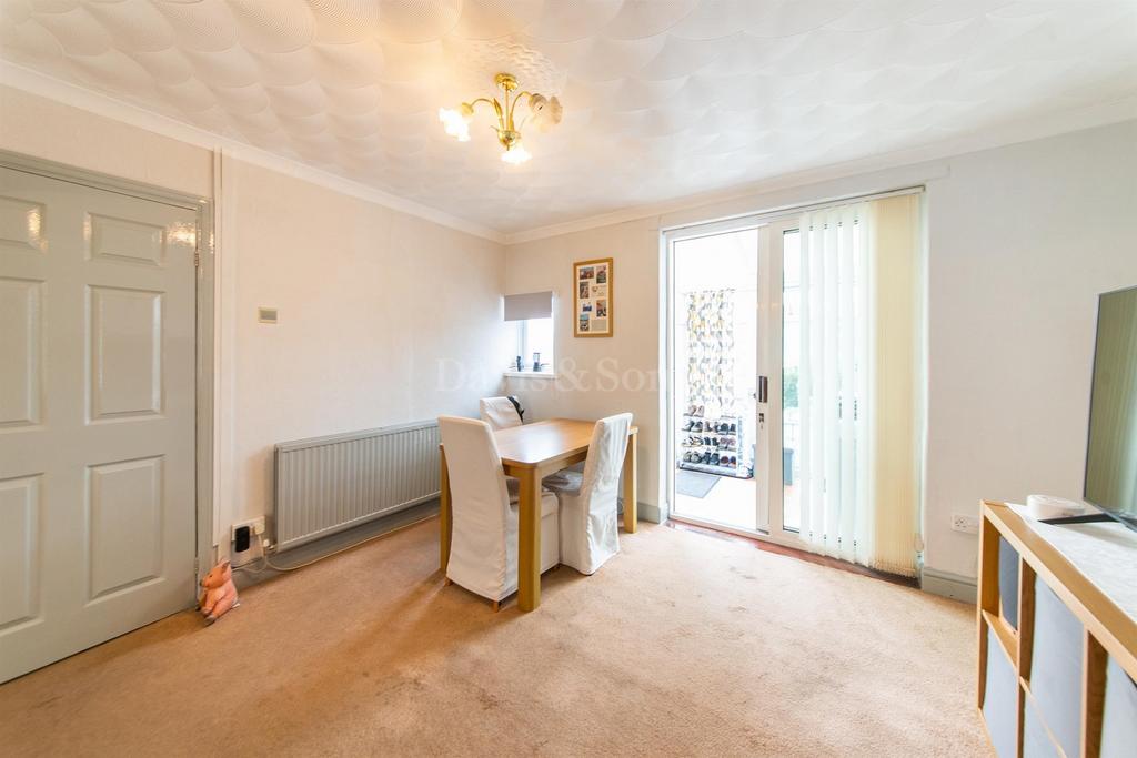 Lounge/Dining Room