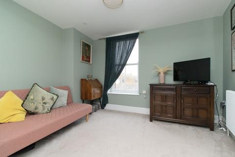 2 bedroom flat for sale, Cliff Terrace, Margate, CT9