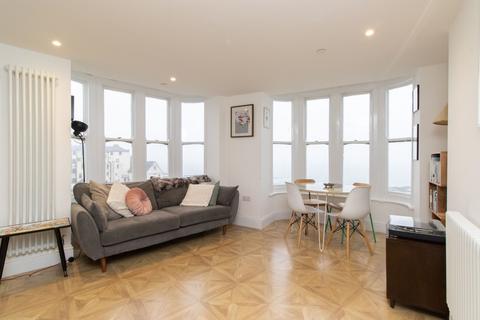 2 bedroom flat for sale, Cliff Terrace, Margate, CT9