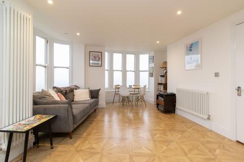 2 bedroom flat for sale, Cliff Terrace, Margate, CT9