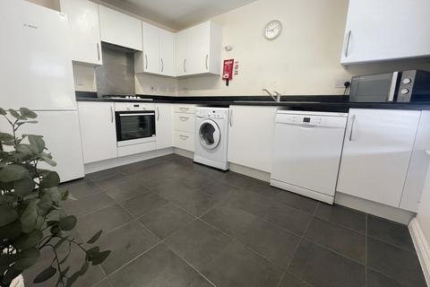 3 bedroom terraced house to rent, Cherry Tree Drive, Coventry, CV4