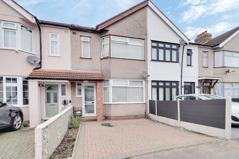 3 bedroom terraced house for sale, Upminster Road South, Rainham RM13