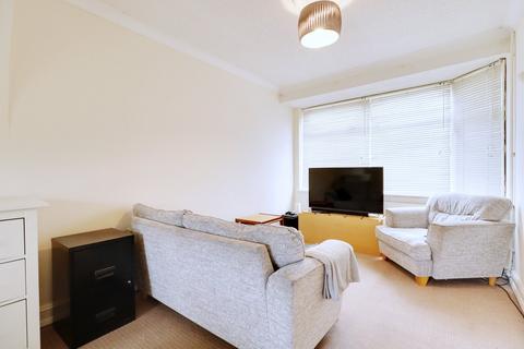 3 bedroom terraced house for sale, Upminster Road South, Rainham RM13