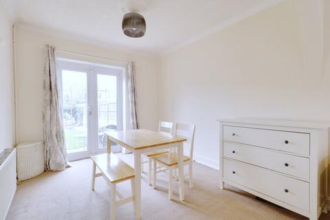 3 bedroom terraced house for sale, Upminster Road South, Rainham RM13