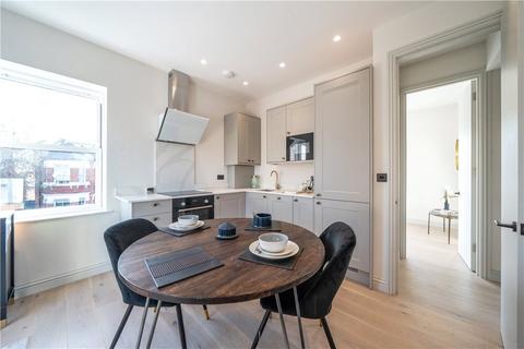 2 bedroom apartment for sale, Hillcrest Road, London