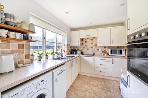 2 bedroom bungalow for sale, Bagshot Road, Ascot, Berkshire, SL5