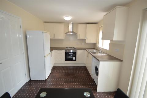 3 bedroom house to rent, Olanyian Drive, Manchester M8