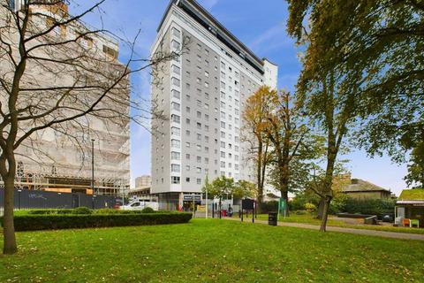 2 bedroom flat for sale, 1 Throwley Way, Sutton SM1