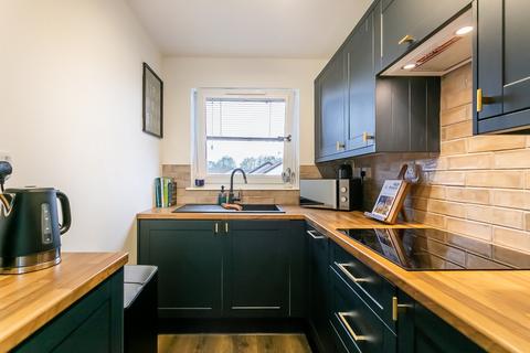 128 Argyll Road, Kinross, KY13 8BL