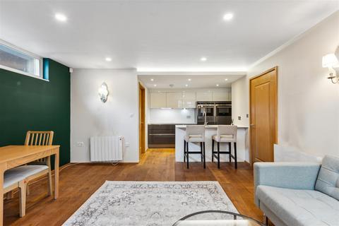 1 bedroom apartment to rent, Cheyne Walk, Chelsea, SW3