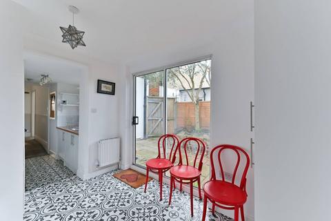 3 bedroom semi-detached house for sale, Robson Road, West Dulwich, London, SE27