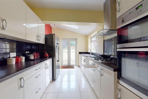 4 bedroom terraced house for sale, Wootton Road, St Anne's, Bristol