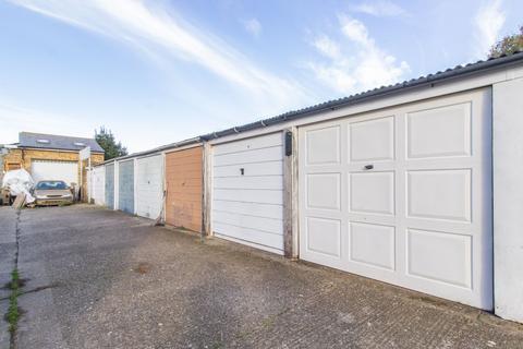 Garage for sale, , CT10