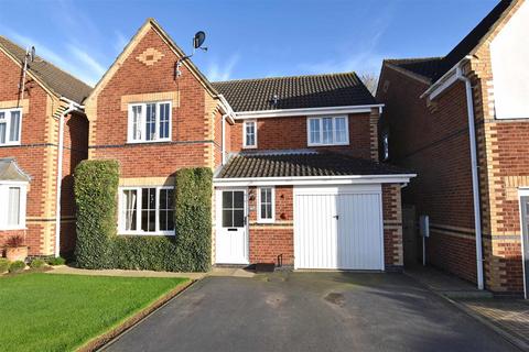 4 bedroom detached house to rent, Paddington Way, Morton, Bourne