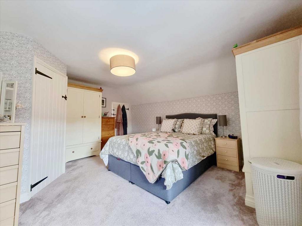 Bedroom 1: