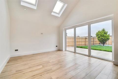 3 bedroom bungalow for sale, Clayhall Road, Worcestershire WR9