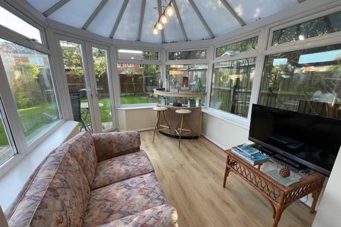 15 Kestrel Road, Waltham Abbey, EN9 3NB
