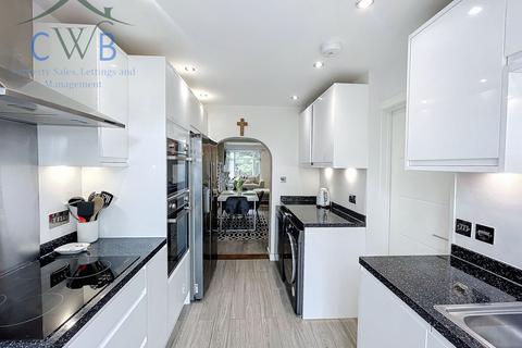 108 Knowle Road, Wouldham, Rochester, ME1 3XS