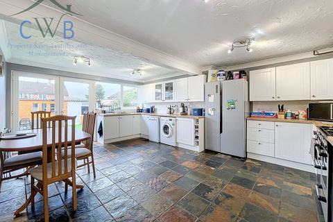 39 Winston Road, Rochester, ME2 2QR