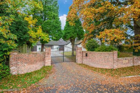 3 bedroom detached bungalow for sale, Pratts Lane, Mappleborough Green B80