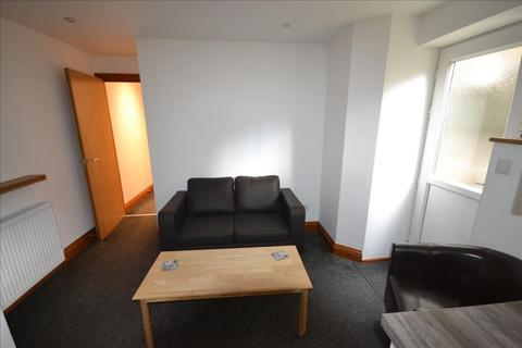 3 bedroom flat to rent, Dunster Gardens , London, NW6