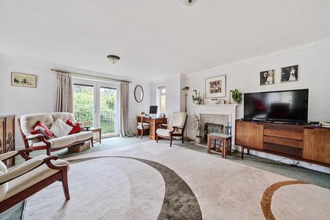 2 bedroom apartment for sale, Swingate Road, Farnham, Surrey, GU9