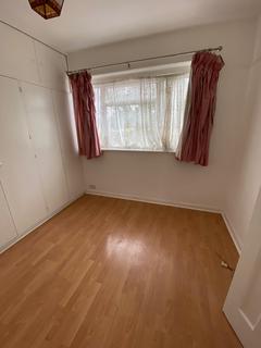 2 bedroom flat to rent, Glenwood Close, Harrow, HA1