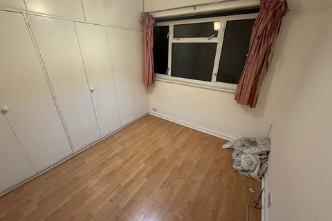 2 bedroom flat to rent, Glenwood Close, Harrow, HA1