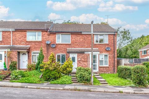 2 bedroom terraced house to rent, Stonefield Close, Swindon SN5