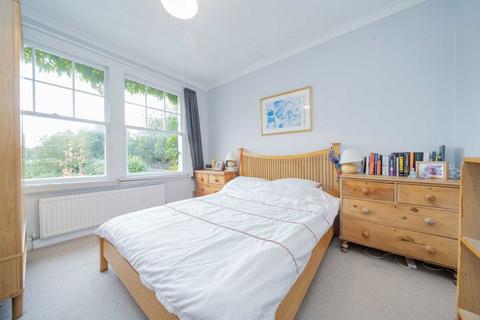 4 bedroom house for sale, Chamberlain Road, London N2