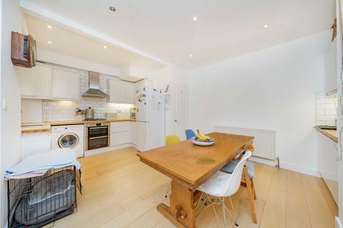 4 bedroom house for sale, Chamberlain Road, London N2