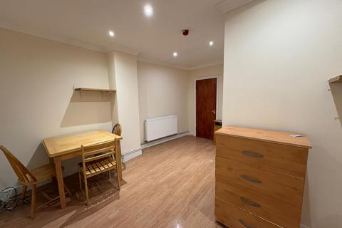 1 bedroom flat to rent, Holloway Road, London N7