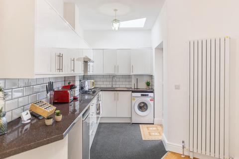 1 bedroom serviced apartment to rent, St. Loy's Road, London N17