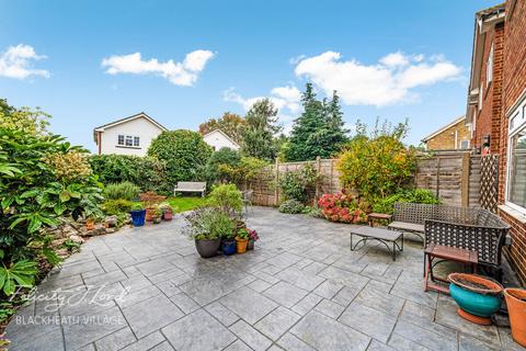 4 bedroom link detached house for sale, Grove Park Road, London