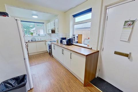 undefined, Headingley Mount, Headingley, Leeds