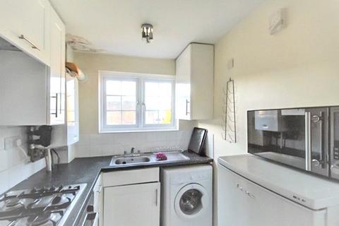 2 bedroom terraced house for sale, Hunting Gate Mews, Twickenham, TW2