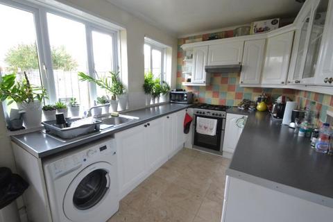 3 bedroom house to rent, Rudgleigh Road