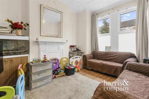 2 bedroom flat for sale, Sandringham Road, Willesden Green