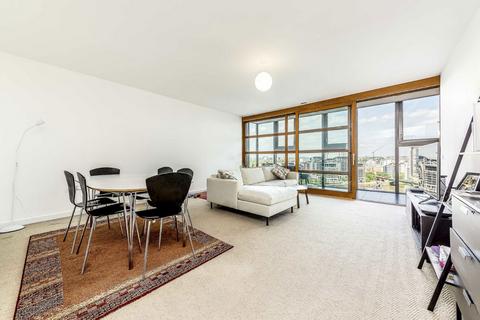 2 bedroom flat for sale, Lombard Road, London SW11