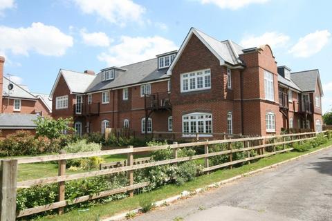 3 bedroom flat to rent, Enborne Gate, Newbury RG14