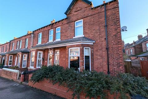 3 bedroom end of terrace house for sale, Beechville Avenue, Scarborough