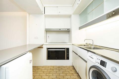 2 bedroom flat for sale, Barbican, London EC2Y