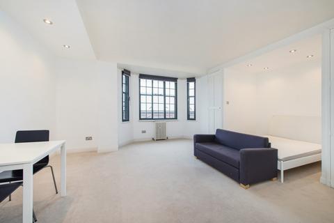 Studio to rent, Donovan Court, Drayton Gardens, London