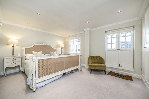 1 bedroom flat for sale, Winchester Street, London SW1V